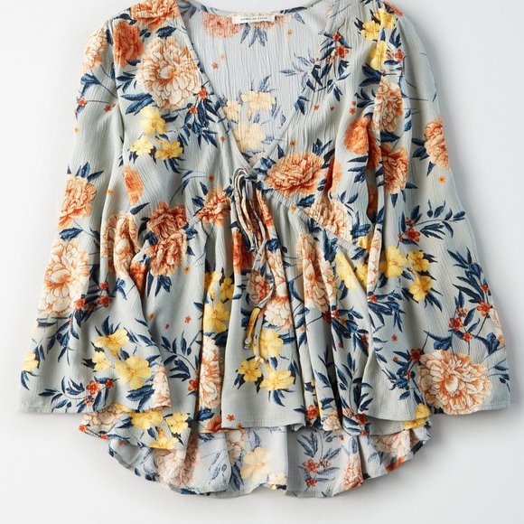 American Eagle Outfitters Tops - American Eagle Long Sleeve Flowy Floral Top